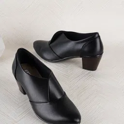 ELLE Pointed Toe Block Pumps-17