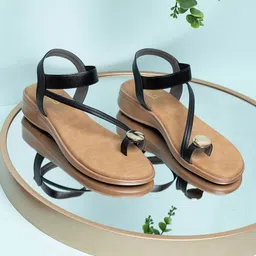 Inc 5 Women Colourblocked One Toe Flats with Tassels-9