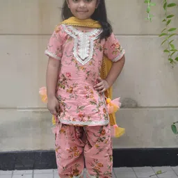 Fayon Kids Girls Floral Printed Regular Pure Cotton Kurta with Trousers & With Dupatta-picture-14