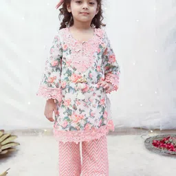 Fayon Kids Girls Floral Printed Regular Pure Cotton Kurta with Trousers-image-34