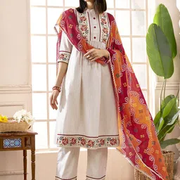 Anouk Women Floral Embroidered Pleated Thread Work Kurta with Trousers & With Dupatta-picture-4