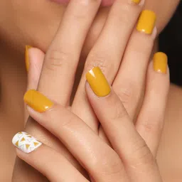 LICK Press 12 Pcs Reusable Artificial Stick on Nails With Application Kit-15