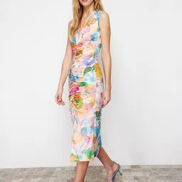 Trendyol Women V-Neck Bodycon Midi Dress-image-13