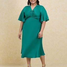 20Dresses Plus Size Green V Neck Bell Sleeves Midi Dress-13