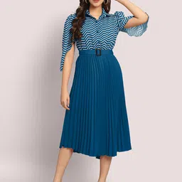 FLOWERVELLY Chevron Printed Cape Sleeve Georgette Fit & Flare Midi Dress-image-6