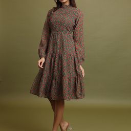 Tokyo Talkies Green Floral Printed Tiered Fit and Flare Dress-image-40