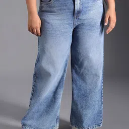 Freeform by High Star Women Plus Size Relaxed Fit Pure Cotton High-Rise Light Fade Jeans-image-99