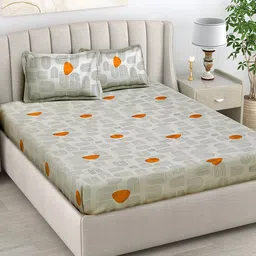 FABINALIV Beige & Orange Geometric 300 TC Super King Bedsheet With 2 Pillow Covers-50