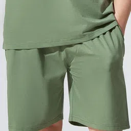 Maniac Men Mid-Rise Loose Fit Cotton Shorts-image-47