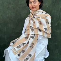 BUTA BUTI Floral Printed Cotton Scarf-image-100