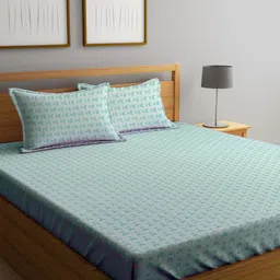 KLOTTHE Green & White Geometric Printed 300TC Double King Bedsheet With 2 Pillow Covers-3