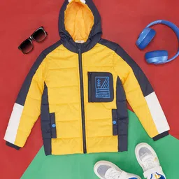 Pantaloons Junior Boys Colourblocked Hooded Puffer Jacket with Patchwork-image-33
