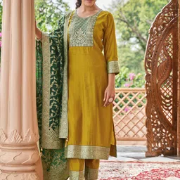 WOMEN PLUS Embroidered Round Neck Three-Quarter Sleeves Kurta with Trousers & With Dupatta-picture-24