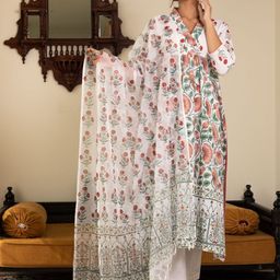 all about you Women Floral Printed Regular Kurta with Trousers & With Dupatta-35