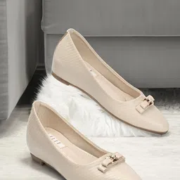 ELLE Textured Bow Embellished Wedge Pumps-12