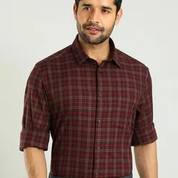 Indian Terrain Spread Collar Long Sleeves Classic Slim Fit Cotton Checked Formal Shirt-image-57