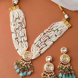 DASTOOR Gold-Plated Kundan-Studded & Pearl Beaded Jewellery Set-14