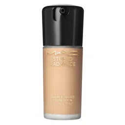 M.A.C Studio Radiance Serum-Powered Hydrating Foundation 30ml - Shade NC38-15