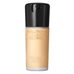 M.A.C Studio Radiance Serum-Powered Hydrating Foundation 30ml - Shade NC20-14