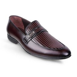 Metro Men Textured Pointed Toe Leather Formal Loafers-picture-7