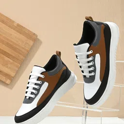 Roadster The Lifestyle Co. Men Colourblocked Lightweight Sneakers-image-66
