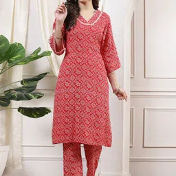 Nayam By Lakshita Bandhani Printed V-Neck Kurta with Trousers-picture-57