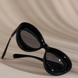 HAUTE SAUCE by Campus Sutra Women Cateye Sunglasses With UV Protected Lens AW23_HSSG2275-32