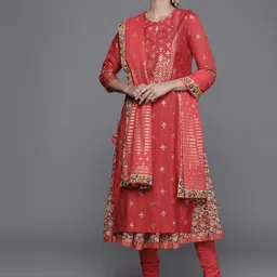 Biba Women Red & Golden Ethnic Motifs Print Layered Kurta Set with Dupatta & Mask-picture-22