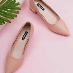 Sherrif Shoes Textured Pointed Toe Block Heels-16