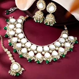 Peora Gold-Plated Kundan-Studded & Beaded Jewellery Set-5