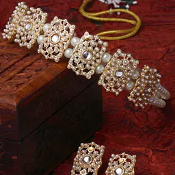 KARATCART Gold-Plated & White Kundan-Studded & Pearl Beaded Jewellery Set-47