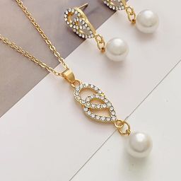 Peora Gold-Plated CZ-Studded Artificial Beads Detailed Jewellery Set-image-30