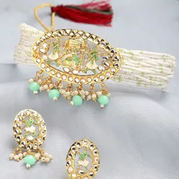 KARATCART Gold-Plated Kundan-Studded & Beaded Jewellery Set-17