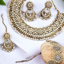 OOMPH Gold-Plated Kundan-Studded & Beaded Jewellery Set-image-55