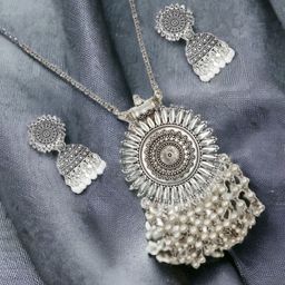 Sangria Silver-Plated Pearl-Beaded Jewellery Set-image-56