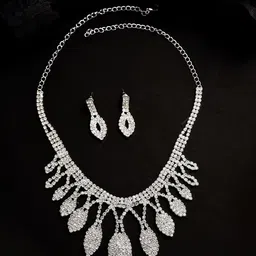 SOHI Silver-Plated Stones Studded Jewellery Set-29