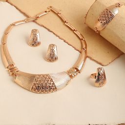 SOHI Women Gold-Plated Textured Jewellery Set-39