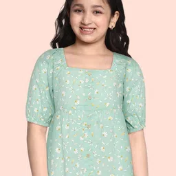 HERE&NOW Girls Green & White Cotton Floral Print Off-Shoulder Smocked A-Line Top-image-28