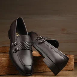 House of Pataudi Men Textured Formal Loafers-image-9