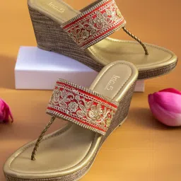 Inc 5 Women Gold-Toned Woven Design Sandals-50