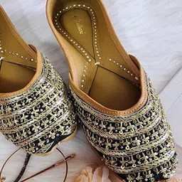 Fulkari Embellished Round Toe Leather Mojaris-6