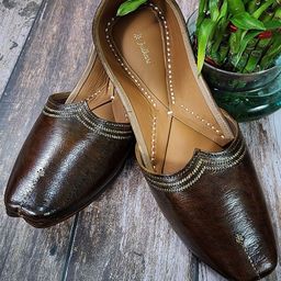 Fulkari Men Leather Ethnic Mojaris Flats-image-4