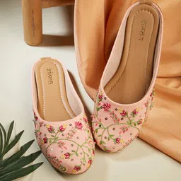 kiana house of fashion Kiana Women Embellished Embroidered Canvas Mules-picture-43