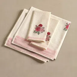 Peepul Tree Off White & Red 4 Pieces Printed Cotton 300 GSM Towel Set-39