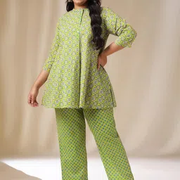 Janasya Plus Size Floral Printed Three Quarter Sleeve Top And Trouser-image-18
