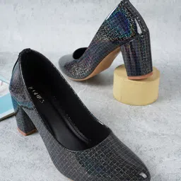 ICONICS Pointed Toe Printed Block Pumps-29