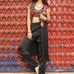 QISSA Embroidered Top With Trouser & Shrug-picture-55
