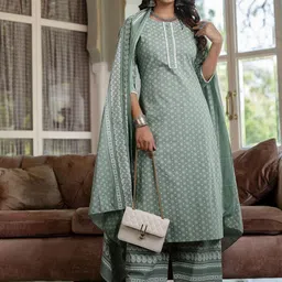 Nayo Floral Printed Straight Pure Cotton Kurta With Palazzos & Dupatta-picture-28