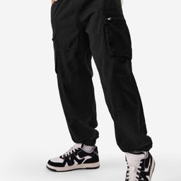 The Souled Store Men Black Mid Rise Pure Cotton Cargo Joggers-image-18