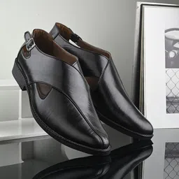 HERE&NOW Men Black Textured Shoe-Style Sandals-picture-43